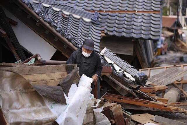 日本能登震后一日：已有50人遇难，珠洲九成房屋被毁