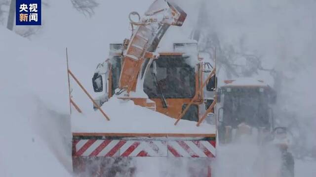 突发！31处雪崩，大量游客滞留，知名景区公告