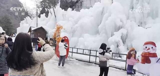 冬季游“点燃”旅游热情 冰雪经济带动就业消费两旺