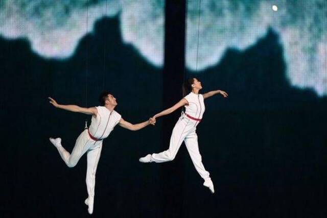 演员在以“潮起亚细亚”为主题的杭州第十九届亚运会开幕式上表演（2023年9月23日摄）。新华社记者黄宗治摄
