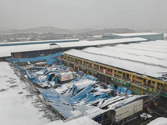 【8点见】江西新余一临街店铺发生火灾致39人遇难