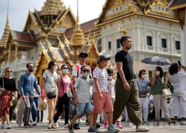 枪击、大麻、割腰子：免签时代的泰国，真的有那么危险吗？