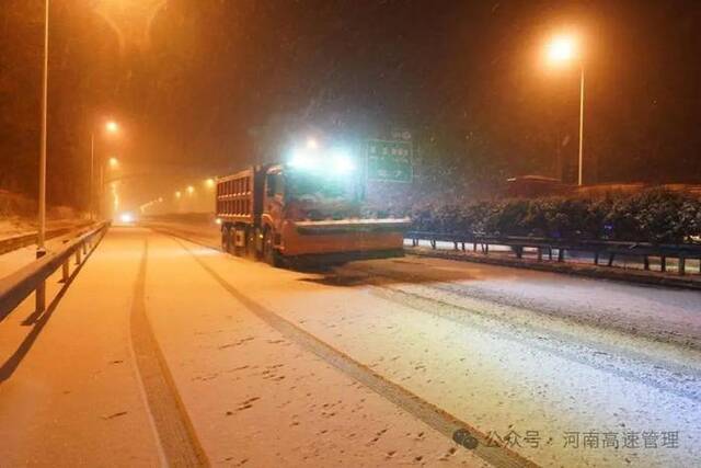 河南降雪。（图源：河南高速管理）