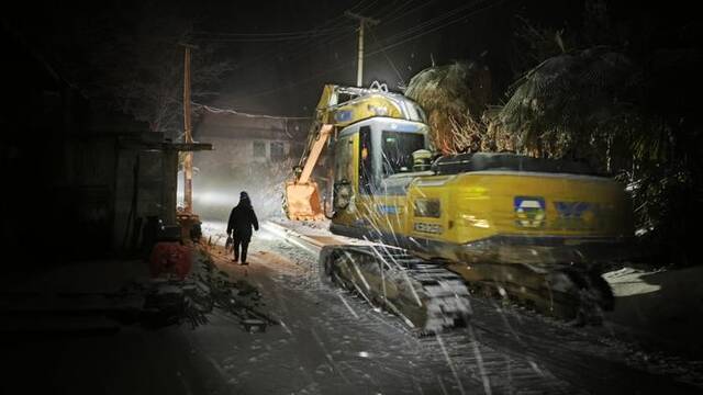 【聚焦民生 保暖保供】应对雨雪冰冻 国家电网全力保障电网安全稳定运行