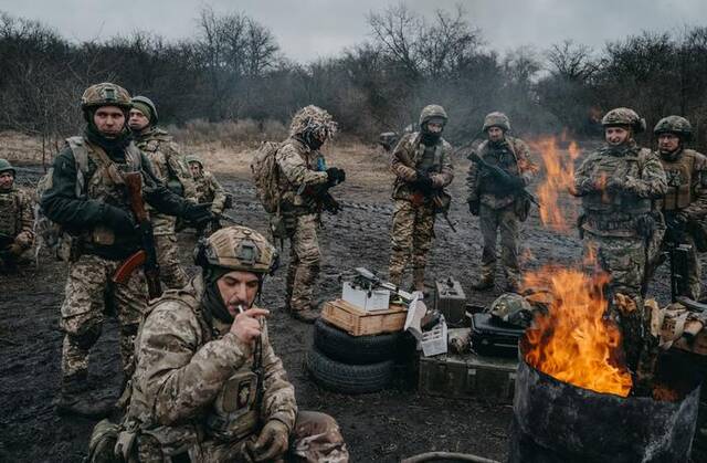乌克兰前线官兵：乌军极度缺人，有的营只有40人