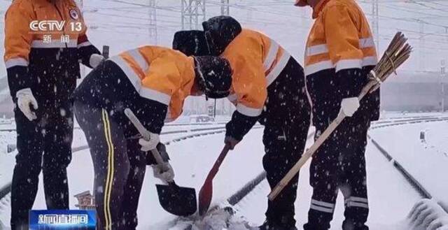 守护风雪归途 滞留汉口火车站旅客基本发送完毕