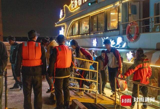 南沙沥心沙大桥受损跨梁今日开拆 便桥预计7—10日建成