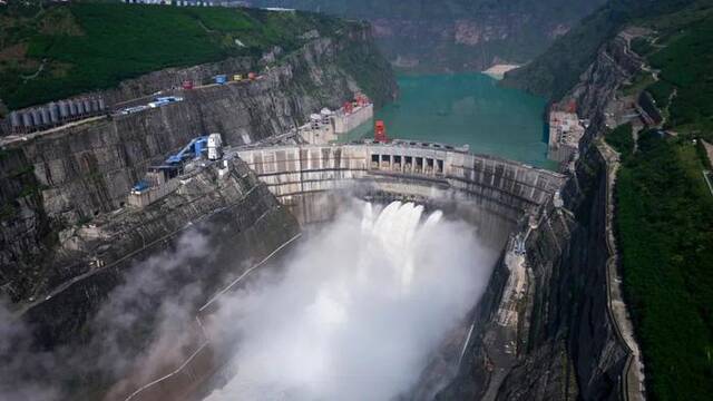 溪洛渡水电站大坝全景