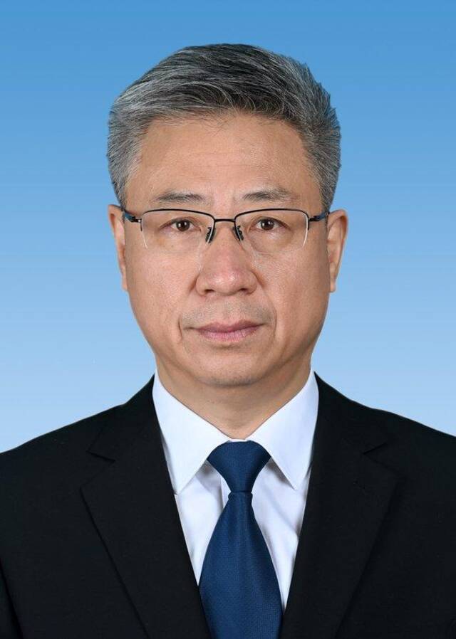 山西省副省长、省公安厅厅长李成林履新最高法党组成员、政治部主任
