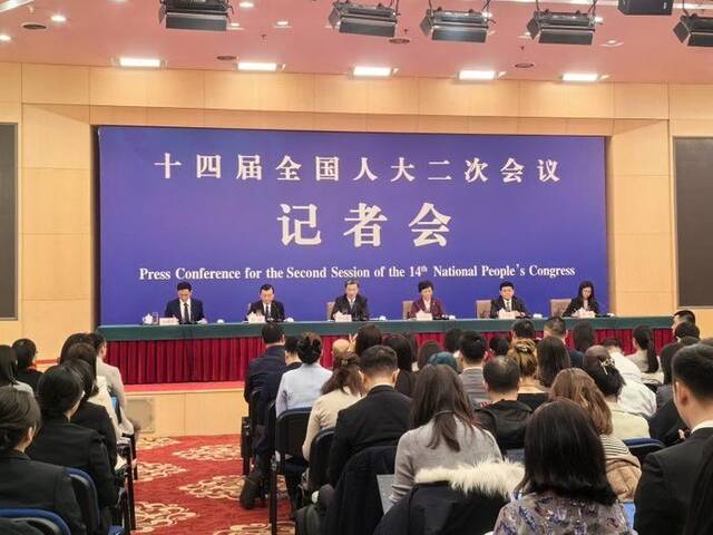 在现场丨回应社会关切 凝聚奋进力量