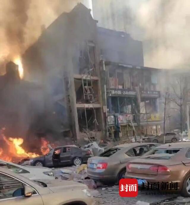 河北三河市燕郊镇一建筑爆炸严重受损，疑似发生部分垮塌