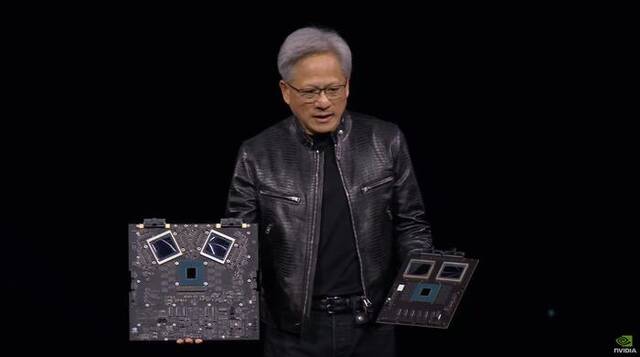 英伟达CEO黄仁勋宣布推出新一代AI芯片Blackwell GPU