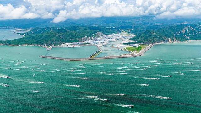 南海开渔节，“阳核”侧畔千帆过