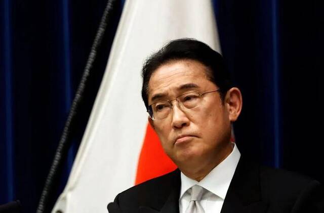 2023年9月，日本首相岸田文雄在东京的首相官邸召开新闻发布会。新华社发（Pool图片，加藤一生摄）