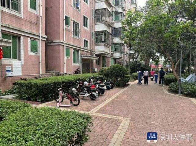 深圳多个小区禁止电动车进入 居民质疑“一刀切”