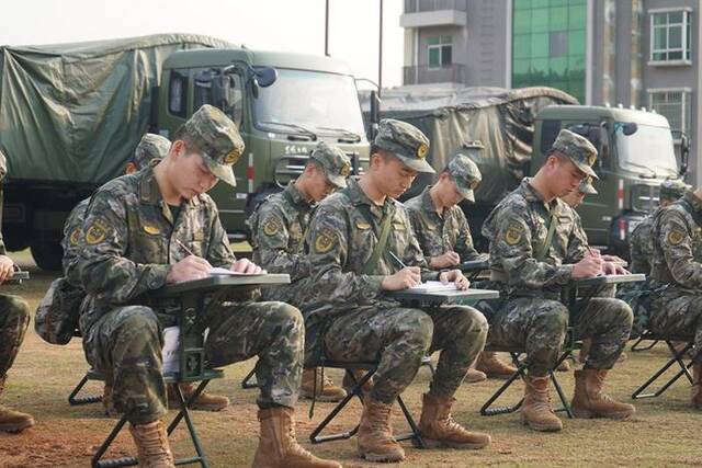 沙场点兵！武警官兵时刻准备着