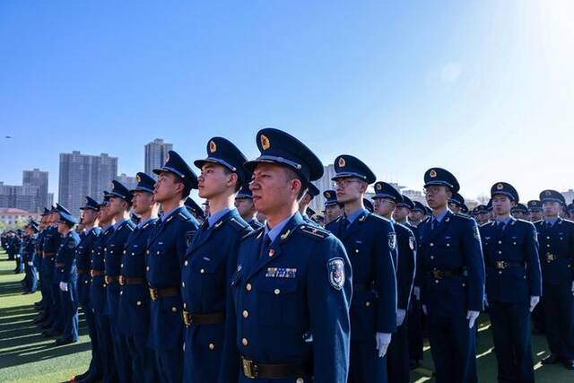 空军工程大学组织队列歌曲行进评比活动