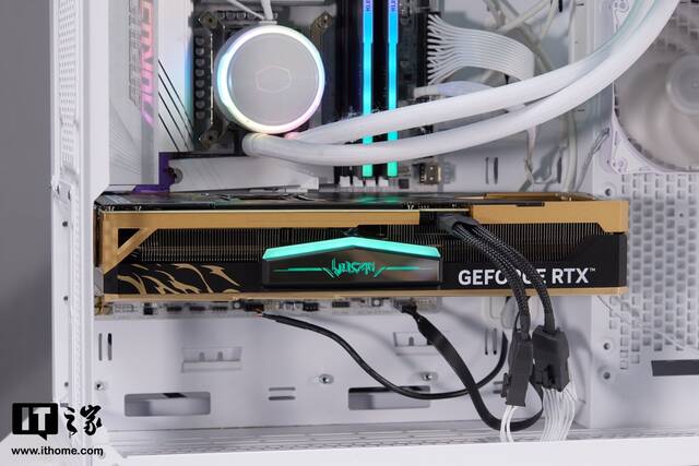 【IT之家开箱】iGame RTX 4070 Ti SUPER 雾山五行联名定制款显卡图赏：玄墨金焰，释放强大烿火之力