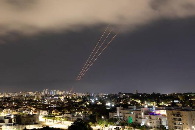 外媒：以色列重新开放领空，此前在伊朗袭击中关闭7小时