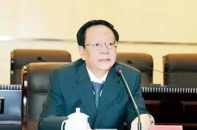 内蒙古自治区人大常委会原副主任杜梓接受审查调查