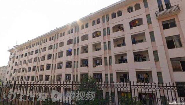 （图片为：湘潭大学琴湖公寓10栋 图片来源百度地图）