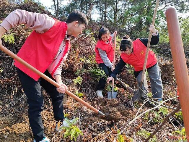 呵护地球 给未来一个承诺