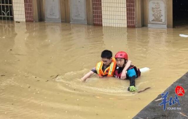 广东多地消防增援韶关清远！目前全省消防已营救疏散被困群众1534人