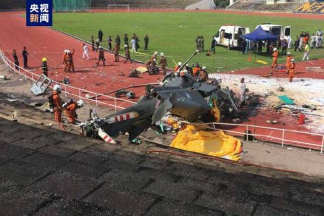 马来西亚两架直升机相撞坠毁 导致多人伤亡