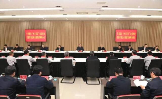 省委书记、省长带领多位董事长赴京，出席特殊活动