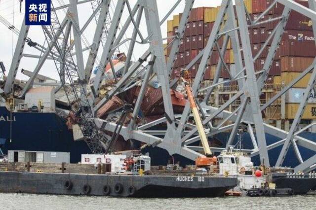 为移出撞桥货轮 美国巴尔的摩倒塌大桥残骸将被爆破