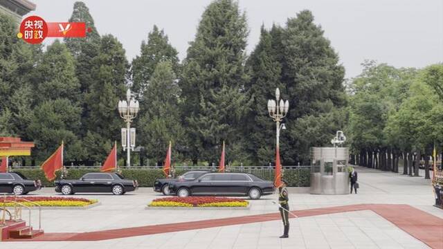 习近平举行仪式欢迎俄罗斯总统普京访华