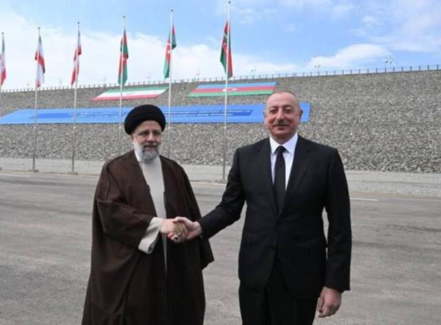 阿塞拜疆总统阿利耶夫回应“载有伊朗总统的直升机硬着陆”：深感不安，愿提供任何协助！