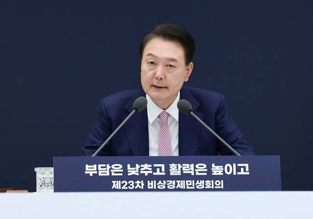 韩媒：韩国一些公务员不愿被派往总统府工作