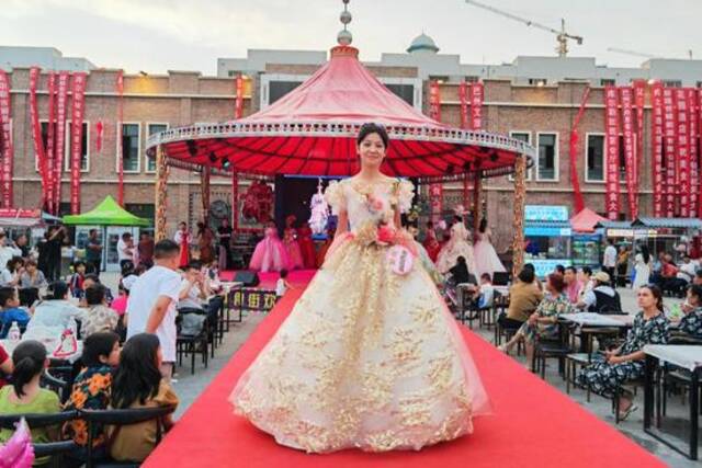 新疆各地、州、市的“花仙子”惊艳亮相
