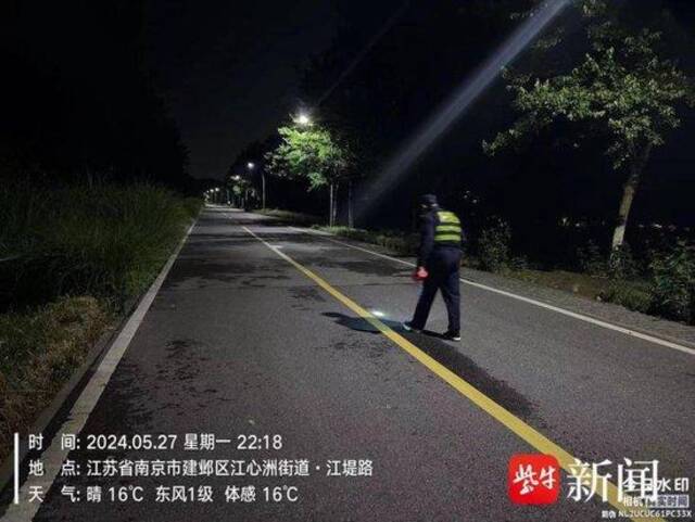 南京多名骑行者车胎被图钉扎破，市民：疑是路人对骑行者的报复行为