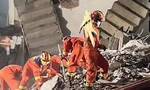 安徽铜陵坍塌小区伤亡者家属：外甥女正接受截肢手术，小腿已坏死