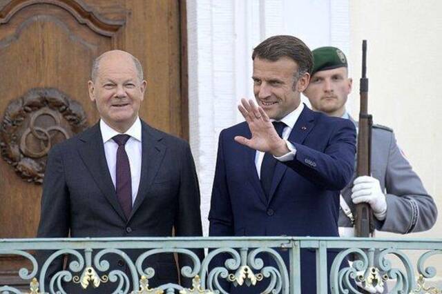 △28日，法国总统马克龙访问德国。