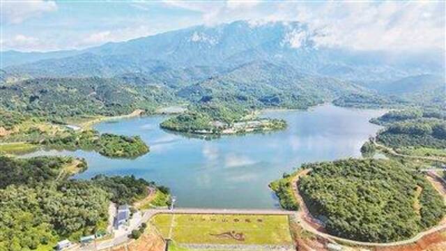 深度关注 | 修复政治生态 守护绿水青山