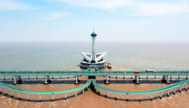 △杭州湾跨海大桥海天一洲观光平台