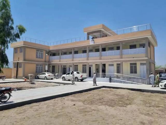 中国援巴基斯坦联邦部落地区学校项目首所学校顺利通过验收