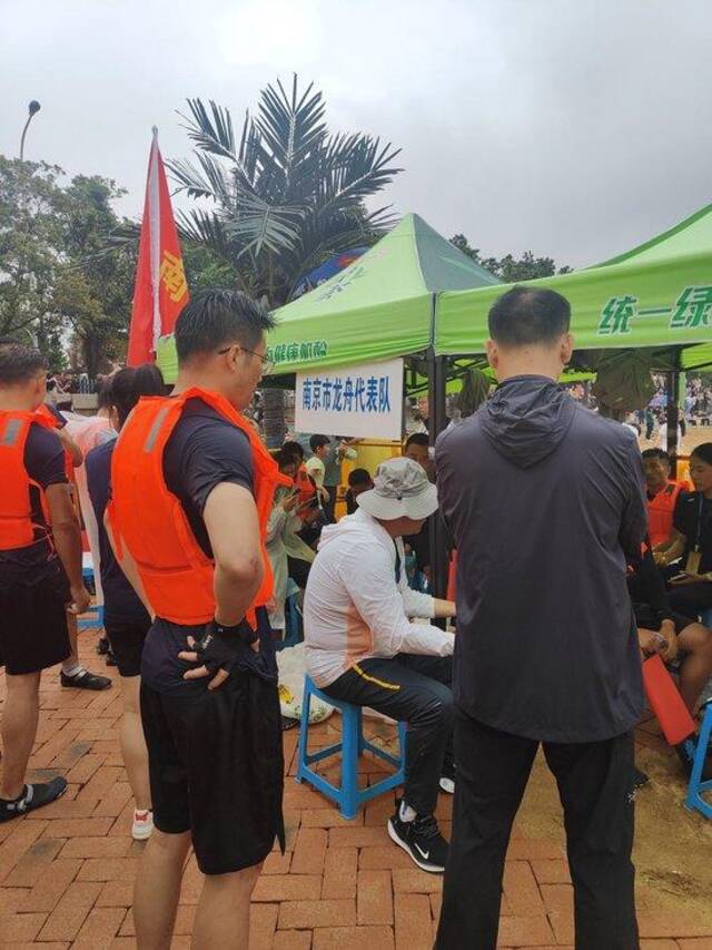 南京公安龙舟队长沙龙舟赛500米项目再遇遗憾，但一个举动获全场爆赞