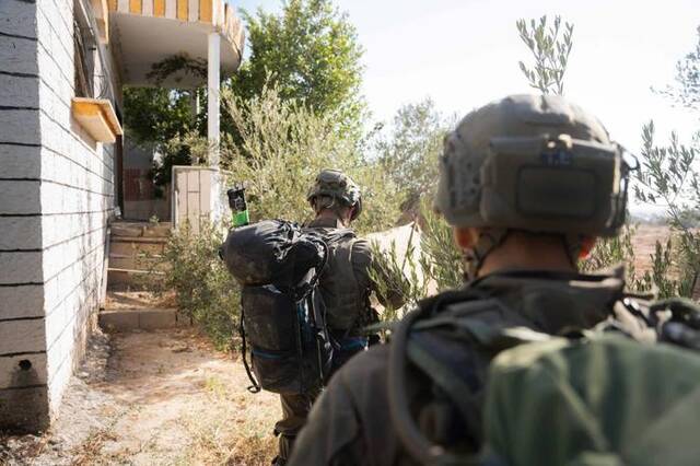 以军称继续在加沙地带打击巴武装人员和基础设施