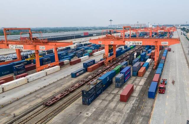 这是2024年6月13日拍摄的成都国际铁路港（无人机照片）。新华社记者唐文豪摄