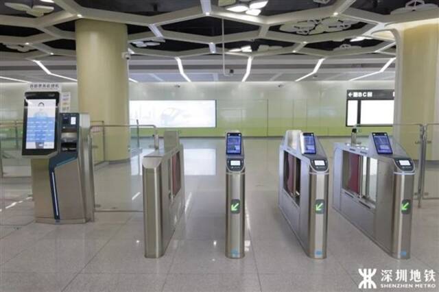 深圳地铁首次试点“闸门常开”：刷卡/码后直接通行 效率更高