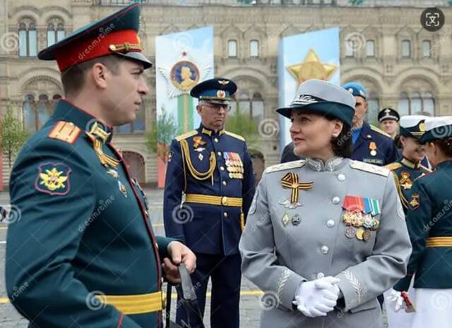 ·&nbsp2019年5月，舍夫佐娃出席红场胜利日阅兵式。