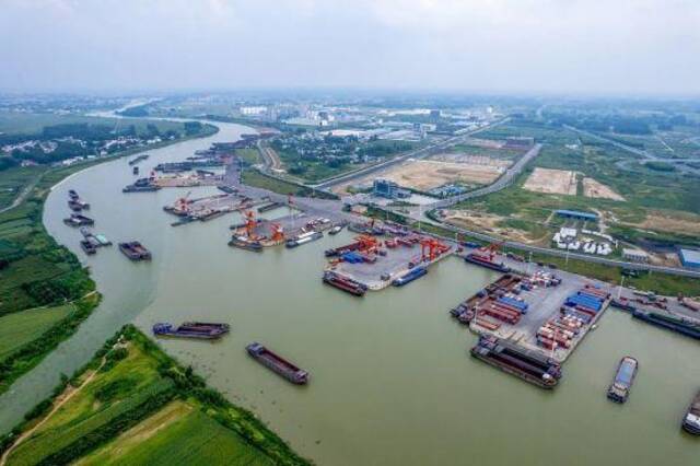 河南周口中心港。图/视觉中国