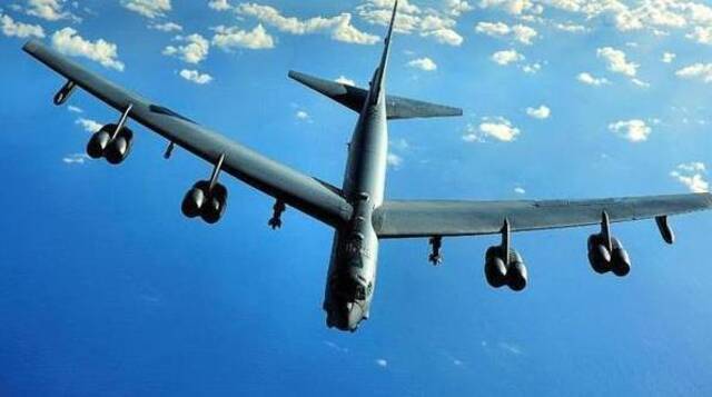 美国国会推动B-52恢复携带核弹