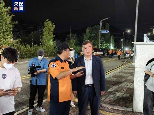 中国驻韩大使赴电池厂火灾现场 协调遇难中国同胞善后等工作