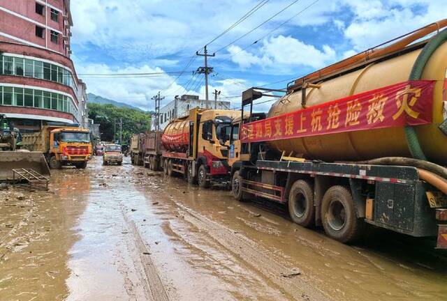 【防汛抗旱一线】中国建筑全力做好抗洪抢险工作