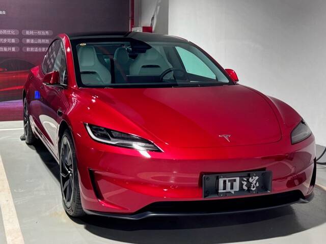 ▲Model3高性能版（高续航全轮驱动版）